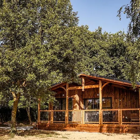 Confort, Proche Puy Dufou, Plan D'eau Prive Chalet